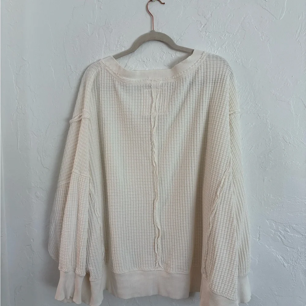 American Eagle Outfitters Cream V-Neck Sweater - Picture 5 of 6